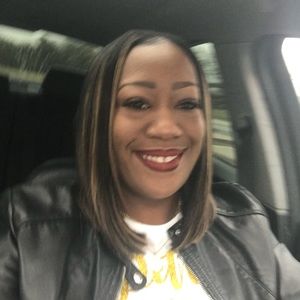 Meet your Posher, Dena